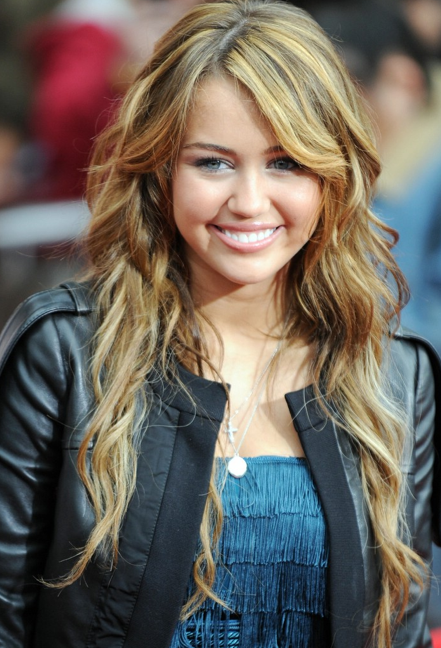 miley cyrus hairstyles curly. miley cyrus hair color 2009.